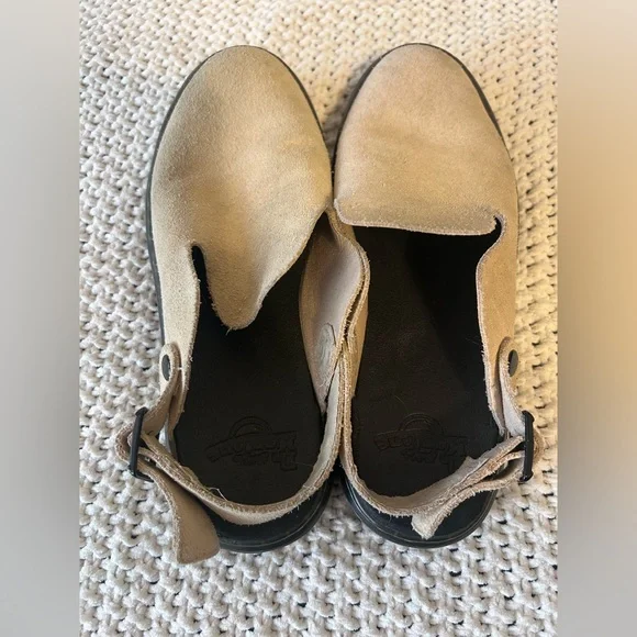 Dr. Martens Carlson Suede Casual Slingback Mules in Tan size US M 8/ US L 9 - Picture 2 of 10